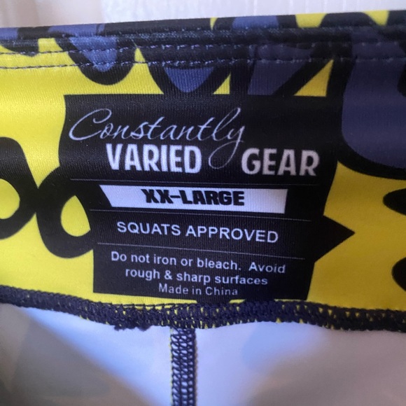 Constantly varied gear active wear comic book capri leggings women’s size XXL - Picture 3 of 3